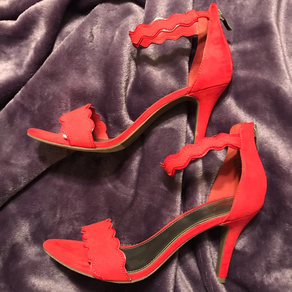🔥 Cute red cat heels